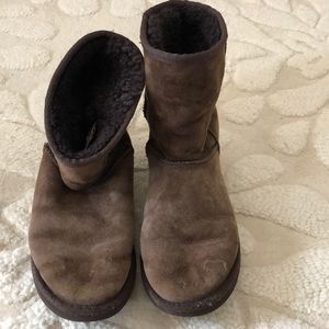 UGG Australia classic short boot